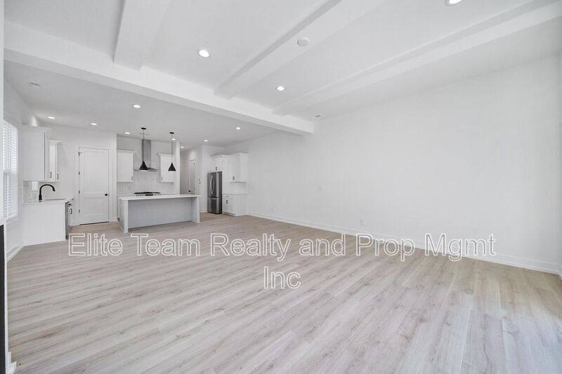 Apartment for rent at 511 Bowman Rd, Charlotte, NC 28217
