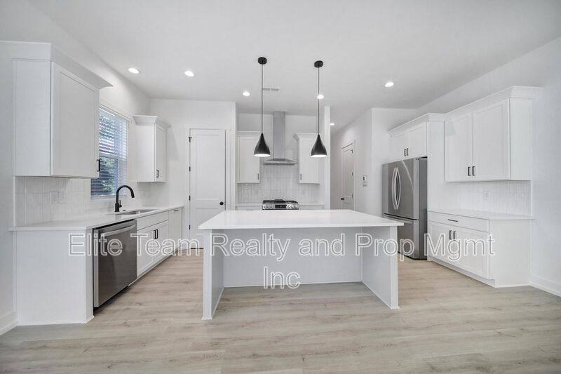 Apartment for rent at 511 Bowman Rd, Charlotte, NC 28217