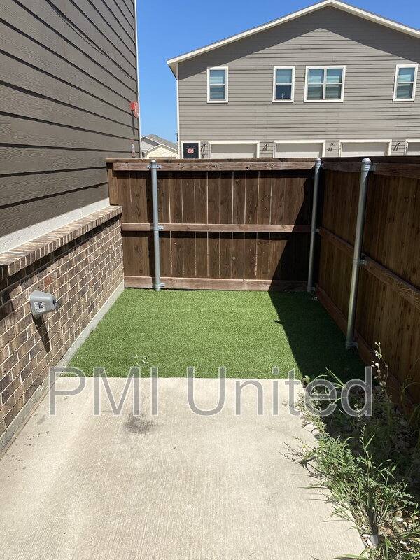 House for rent at 655 Harvest Moon Dr, Venus, TX 76084