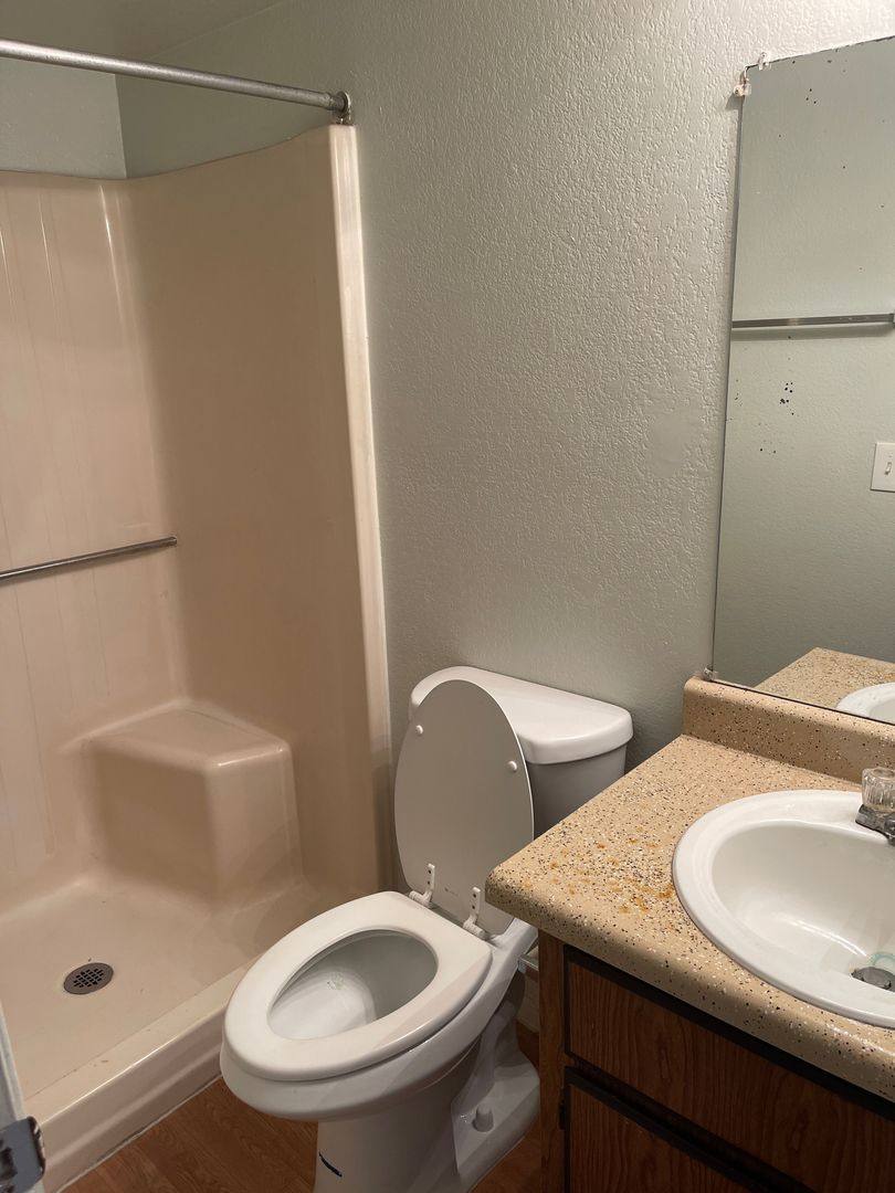 Apartment for rent at 2813 E Paradise Lane Lw, Phoenix, AZ 85032