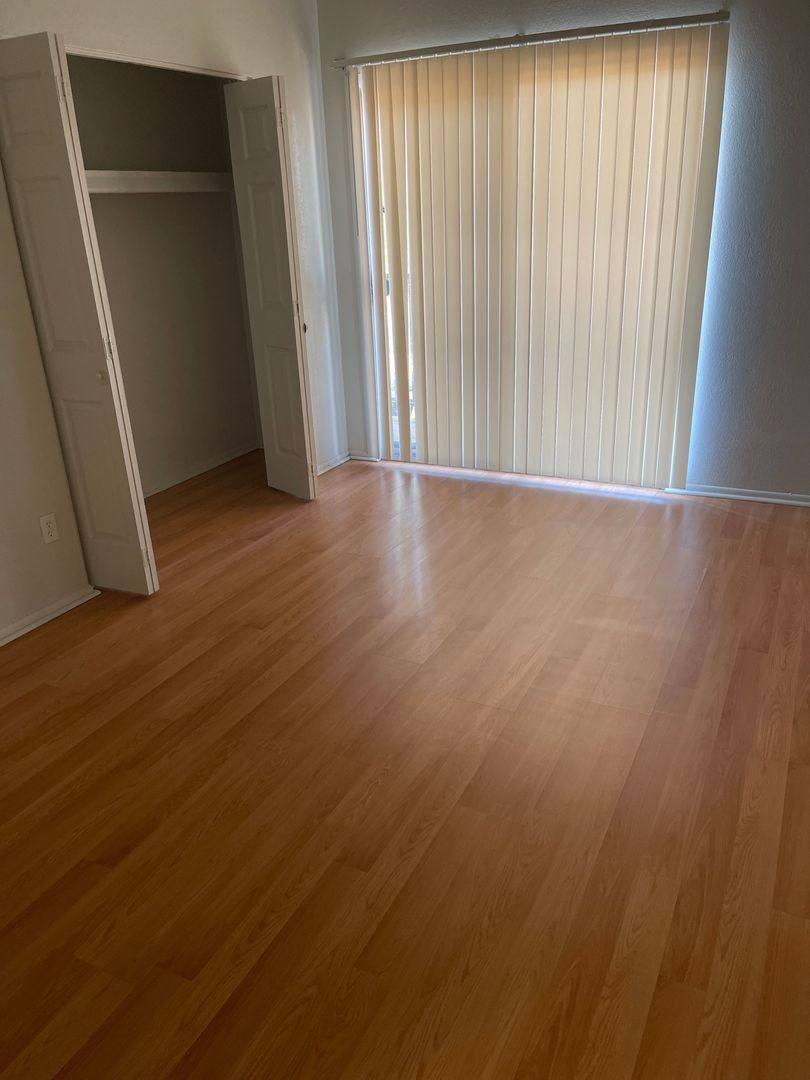 Apartment for rent at 2813 E Paradise Lane Lw, Phoenix, AZ 85032