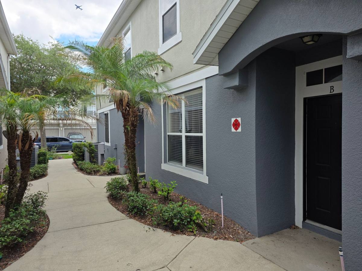 Townhouse for rent at 6492 S Goldenrod Rd, Orlando, FL 32822