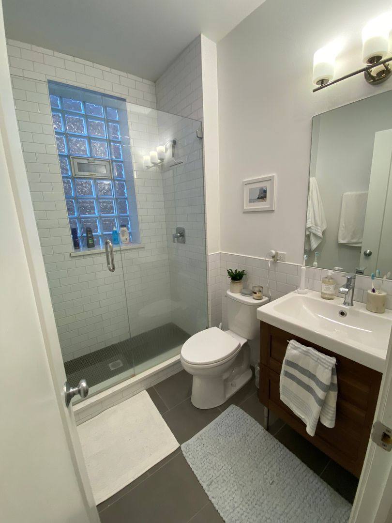 Apartment for rent at 1155 W Wrightwood, Chicago, IL 60614