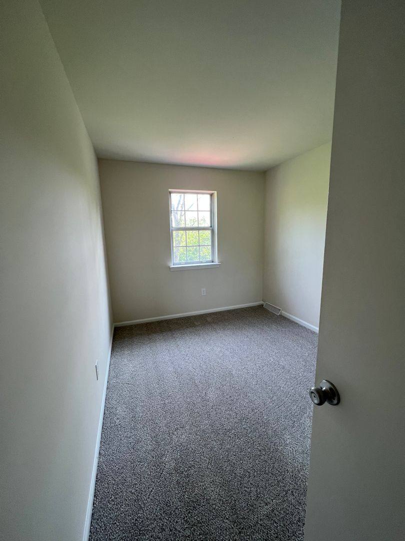 Townhouse for rent at 509 Old Forge Dr, Bath, PA 18014
