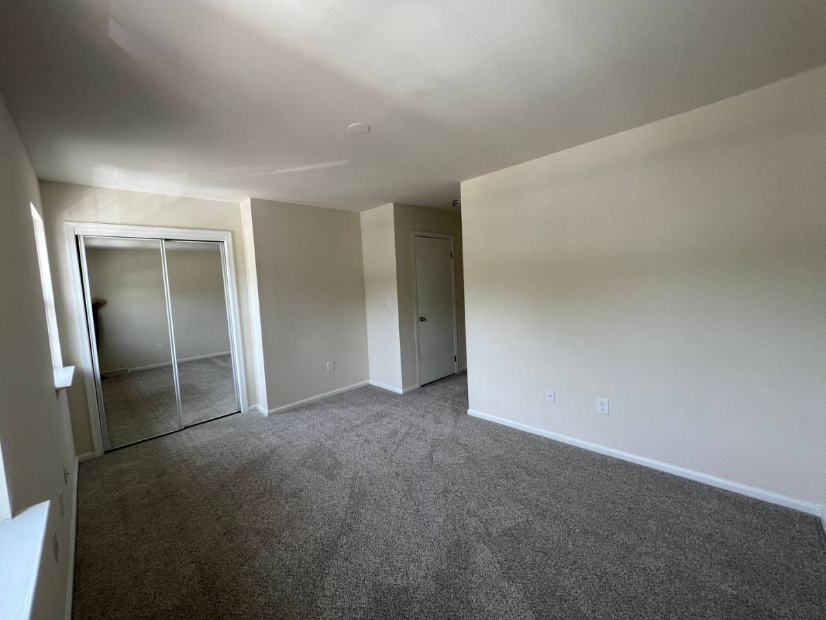 Townhouse for rent at 509 Old Forge Dr, Bath, PA 18014