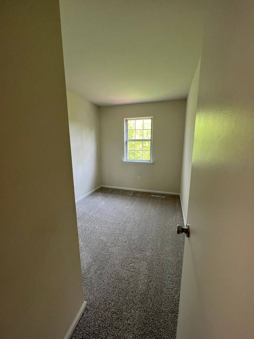 Townhouse for rent at 509 Old Forge Dr, Bath, PA 18014