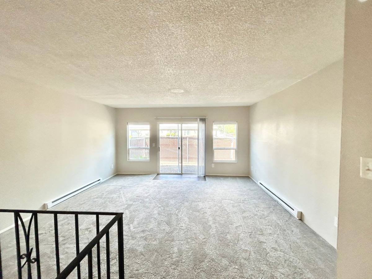Townhouse for rent at 575 N Pine St, Canby, OR 97013