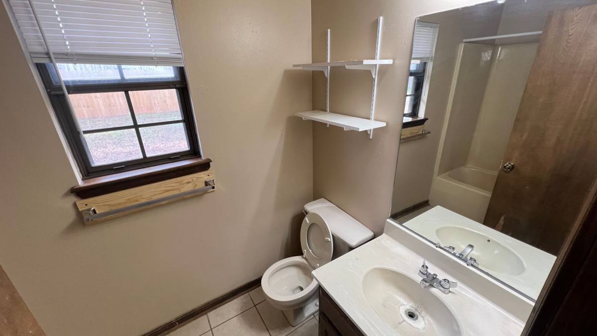 Apartment for rent at 1208 N Nashville Place, Russellville, AR 72802