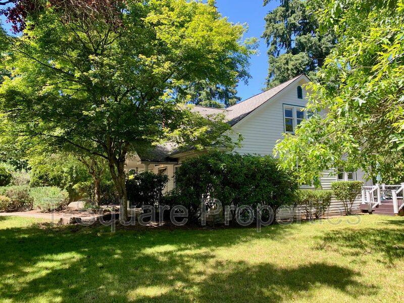 House for rent at 9056 Avondale Rd NE, Redmond, WA 98052