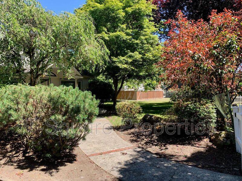 House for rent at 9056 Avondale Rd NE, Redmond, WA 98052