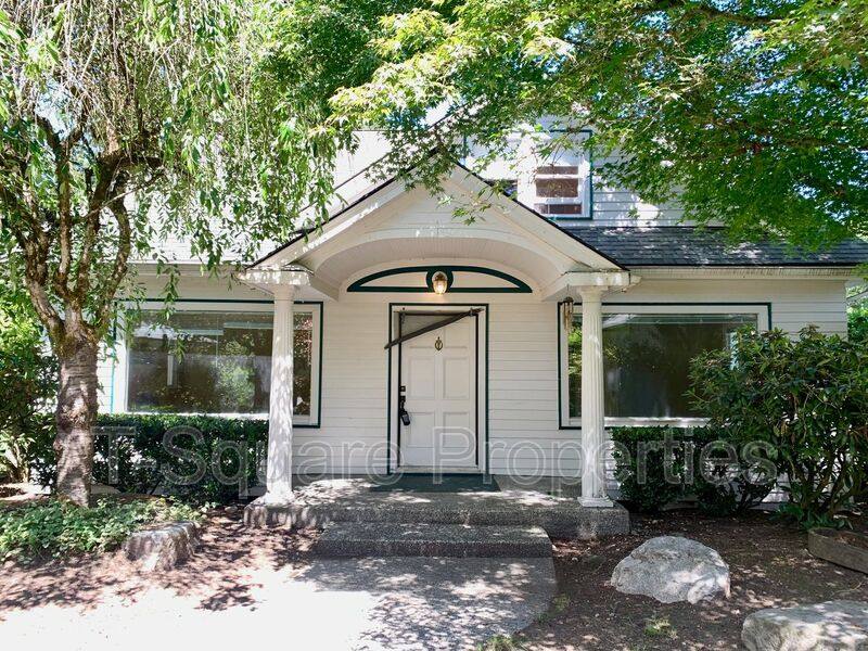 House for rent at 9056 Avondale Rd NE, Redmond, WA 98052