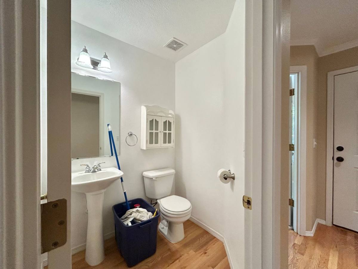 House for rent at 1218 NE Kinney St, Hillsboro, OR 97124