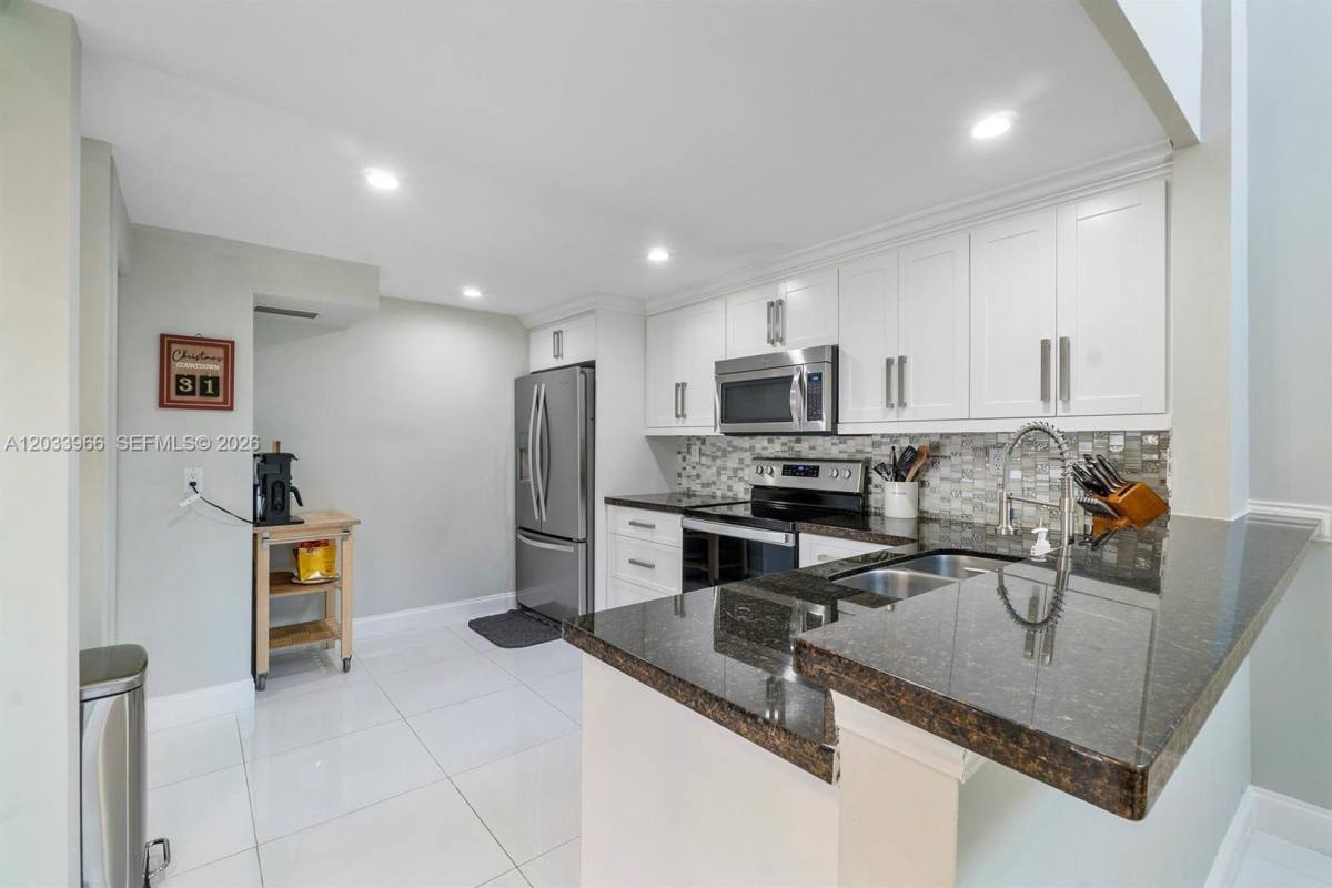 House for rent at 22618 Vistawood Way N, Boca Raton, FL 33428