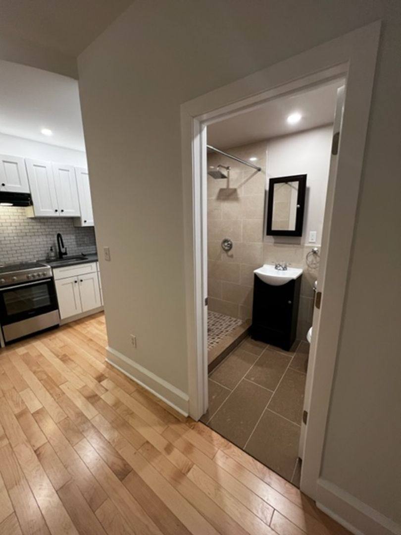 Apartment for rent at 1711 Spruce St #2M, Philadelphia, PA 19103