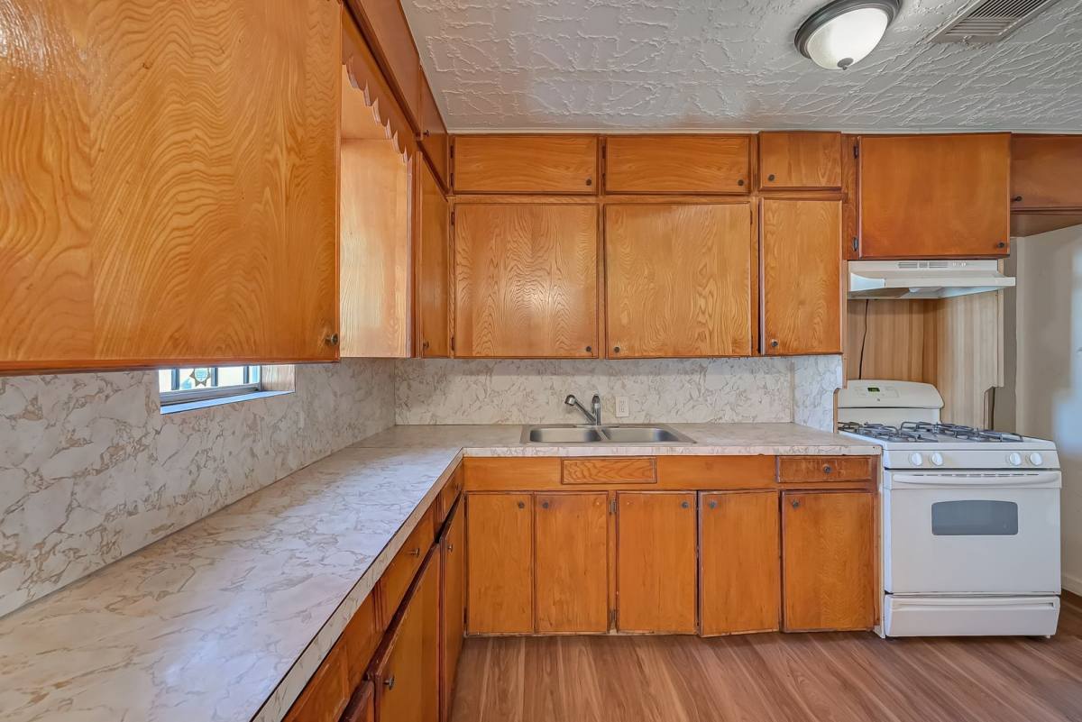 House for rent at 4905 Brinkley St, Houston, TX 77033
