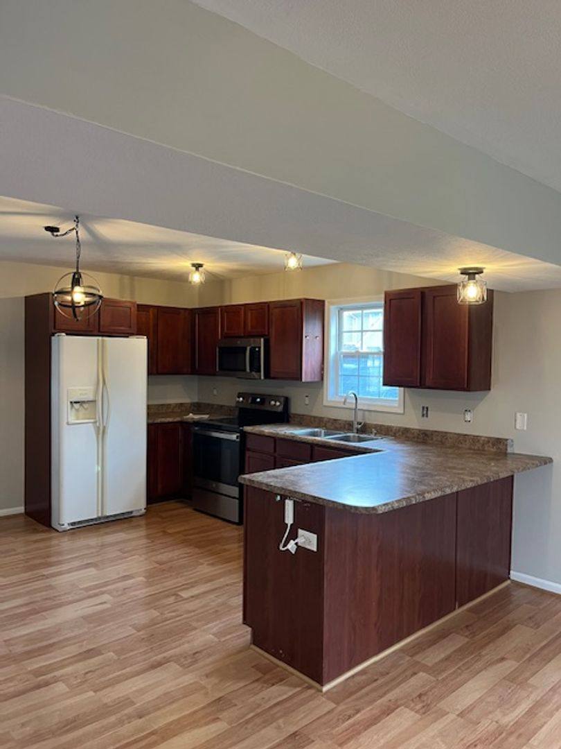 Townhouse for rent at 2442 S Woolery Mill Dr, Bloomington, IN 47403