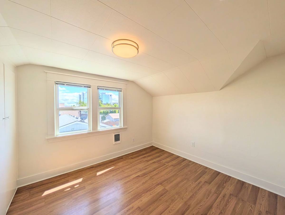 Apartment for rent at 1022 Oakes Ave, Everett, WA 98201
