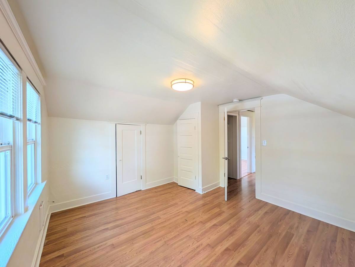 Apartment for rent at 1022 Oakes Ave, Everett, WA 98201