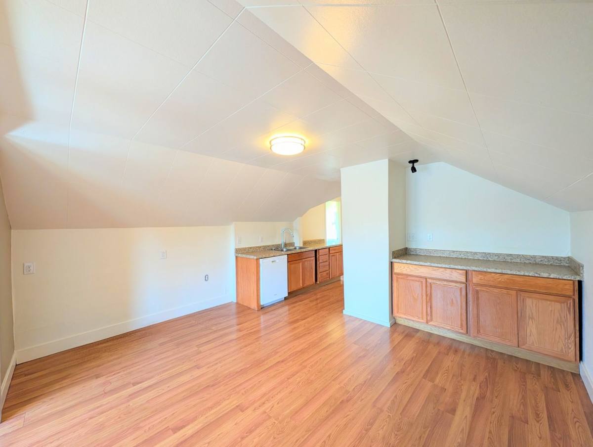 Apartment for rent at 1022 Oakes Ave, Everett, WA 98201