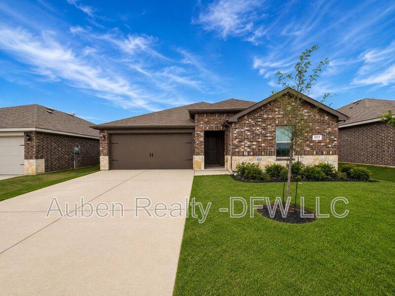 House for rent at 2117 Berrywood Dr, Royse City, TX 75189