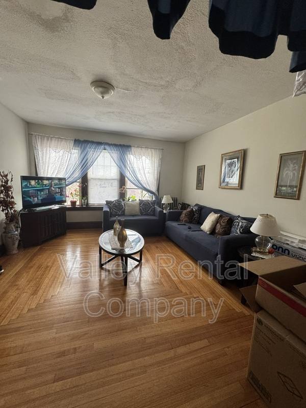 Apartment for rent at 329 Beech St #2RF, Holyoke, MA 01040