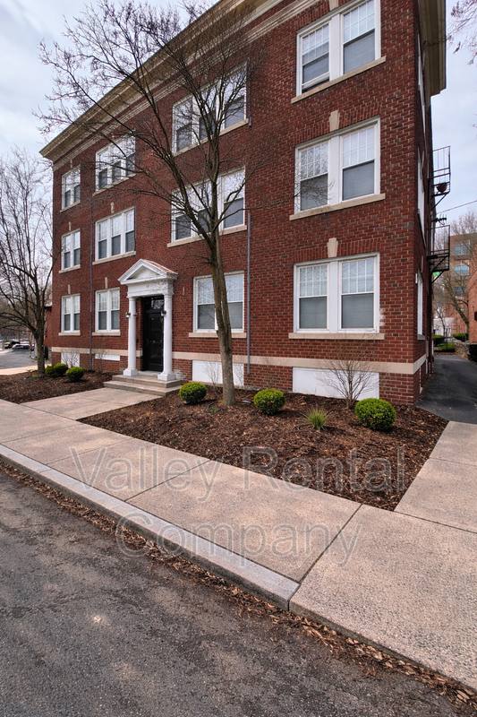 Apartment for rent at 329 Beech St #2RF, Holyoke, MA 01040