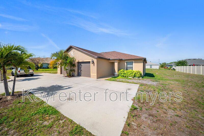 Apartment for rent at 2820 SW 7th Place, Cape Coral, FL 33914