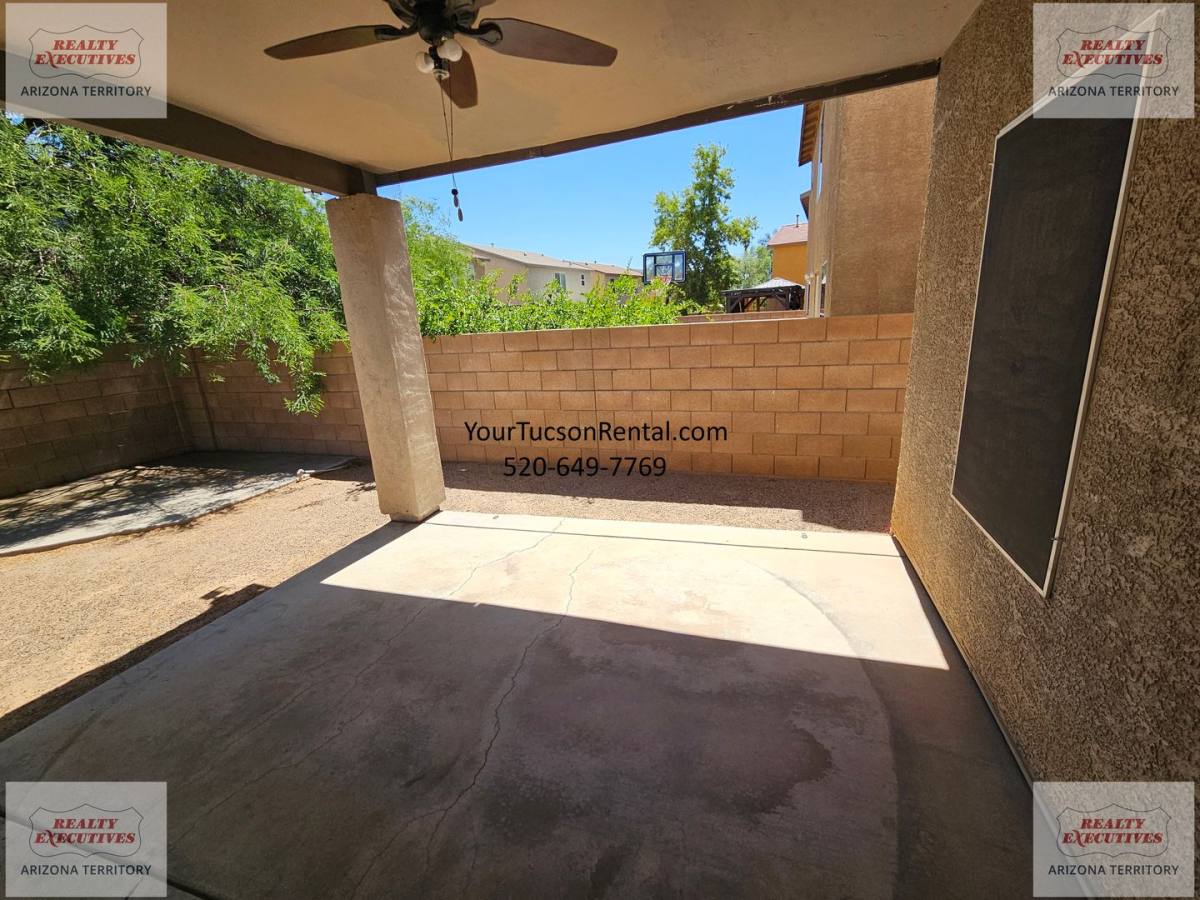 House for rent at 1051 W Sea Lion Dr, Tucson, AZ 85704
