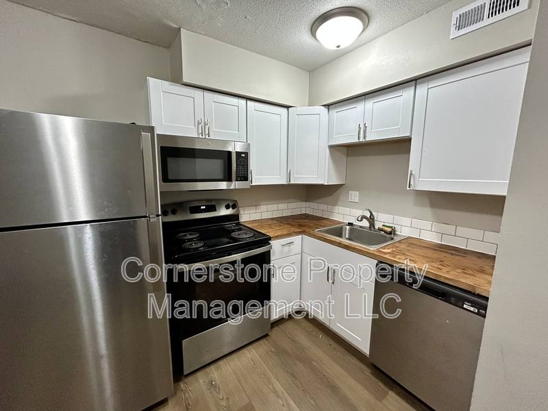 Apartment for rent at 2506 Redbud Lane - 1809C #THE Hamilton, Lawrence, KS 66046