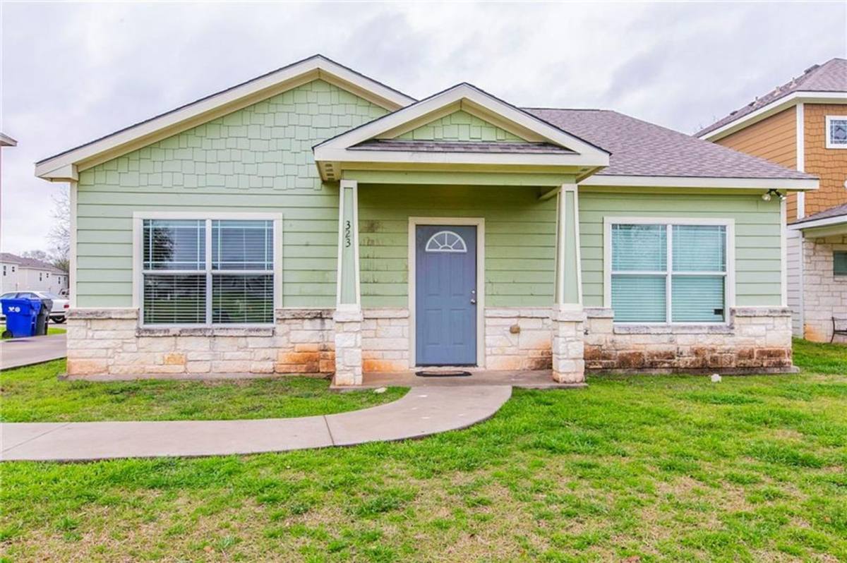 House for rent at 323 French Ave, Waco, TX 76706