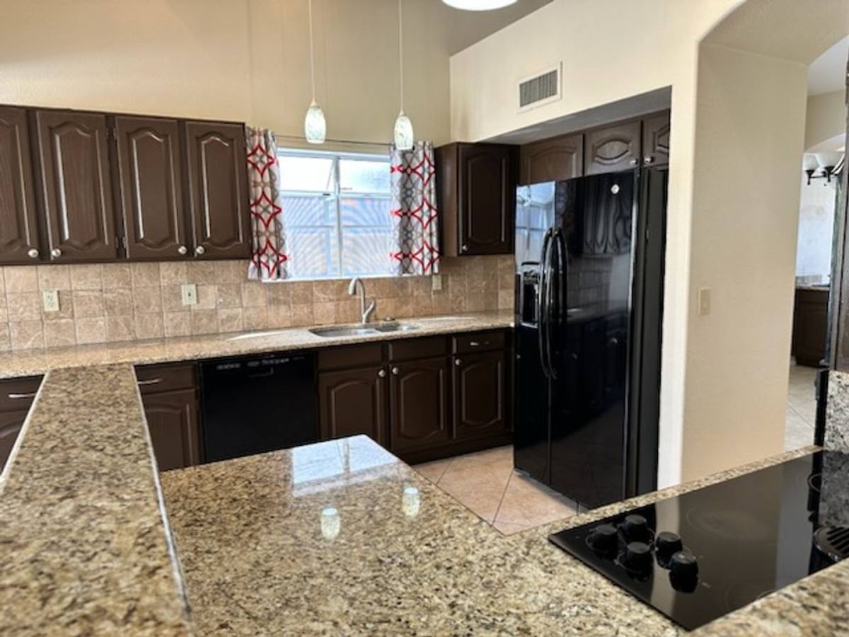 House for rent at 4106 E Ashurst Dr, Phoenix, AZ 85048
