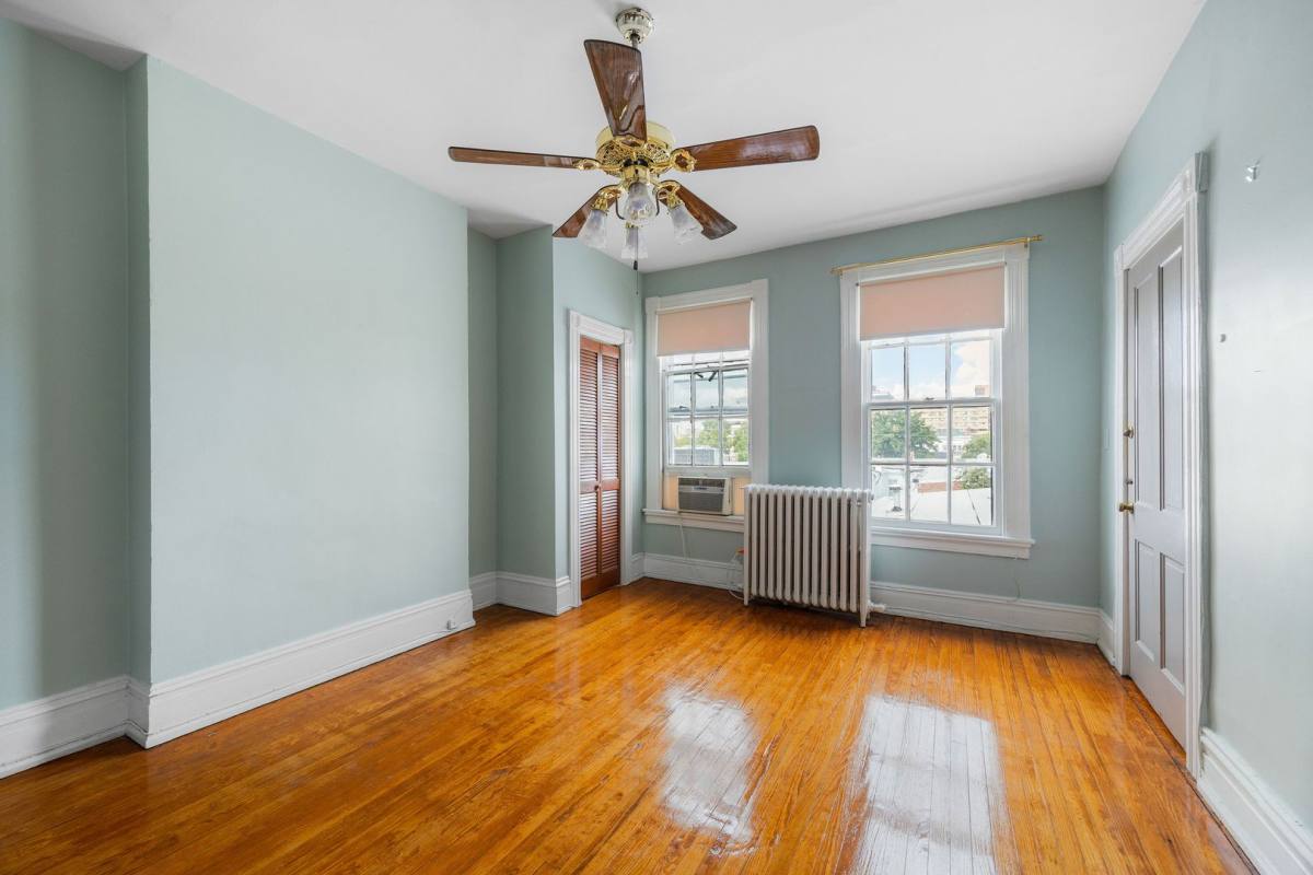 Apartment for rent at 1206 Park Ave, Richmond, VA 23220