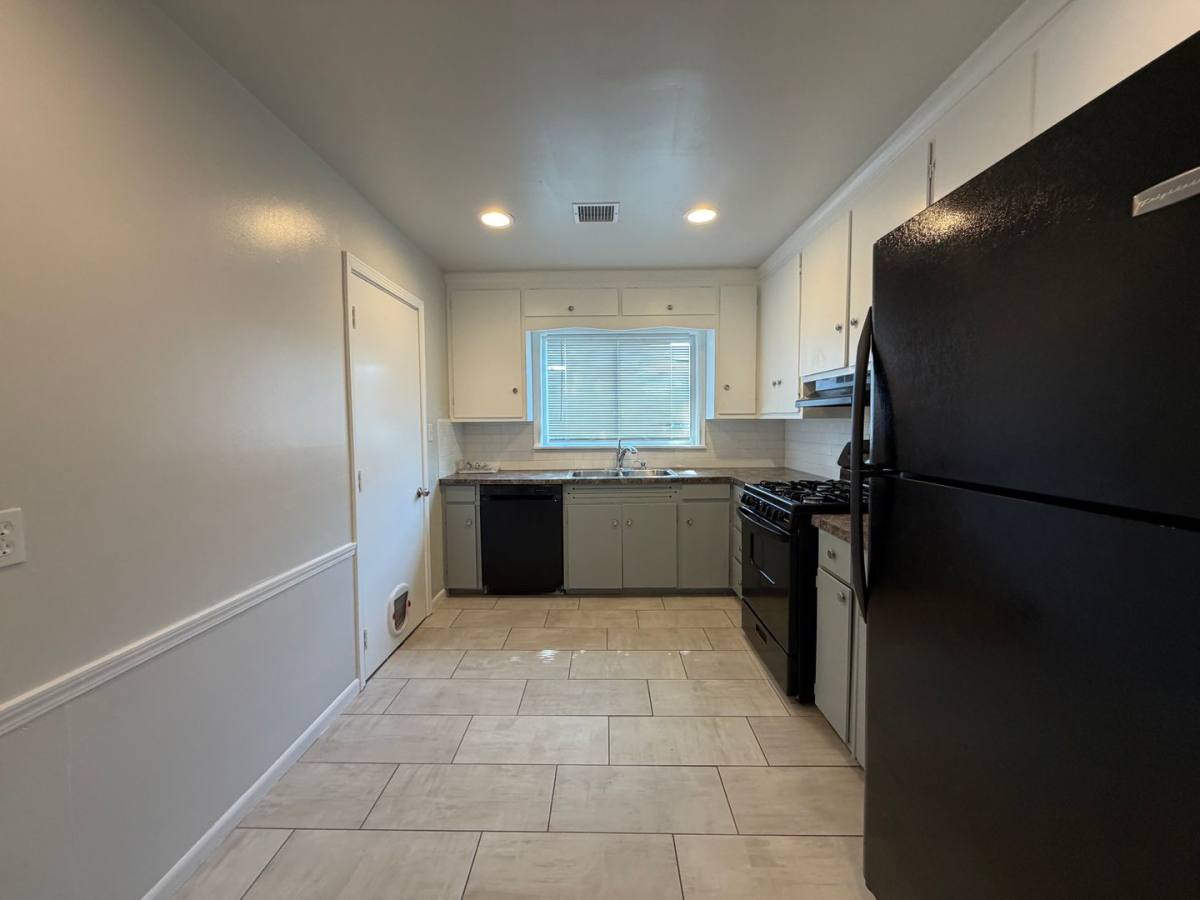 House for rent at 4819 S Owasso Ave, Tulsa, OK 74105