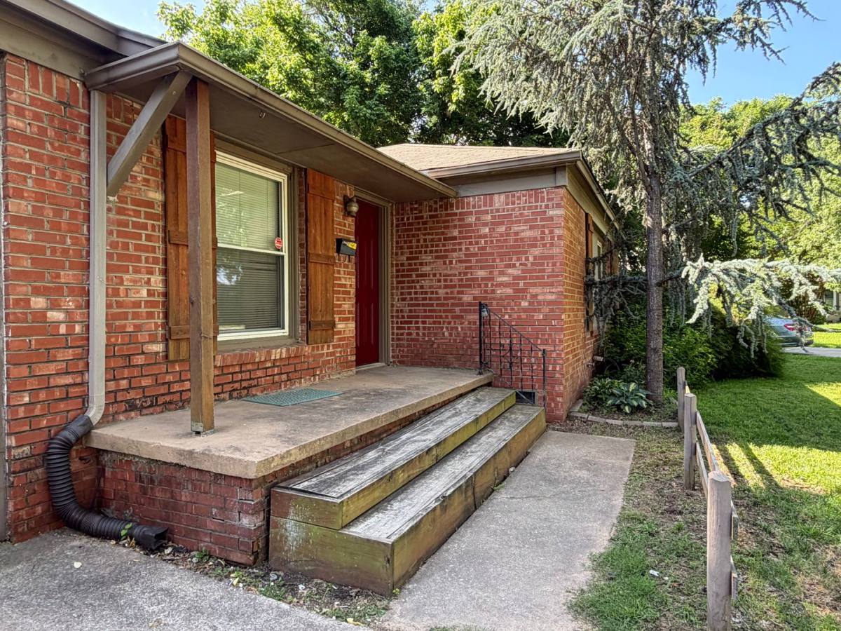House for rent at 4819 S Owasso Ave, Tulsa, OK 74105