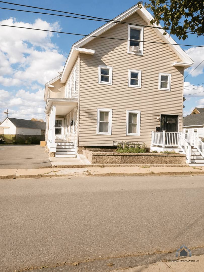 Apartment for rent at 18 Winter St, Rochester, NH 03867