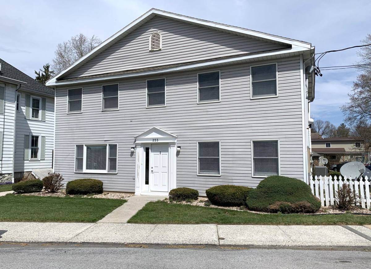 Apartment for rent at 253 College Ave, Chambersburg, PA 17201