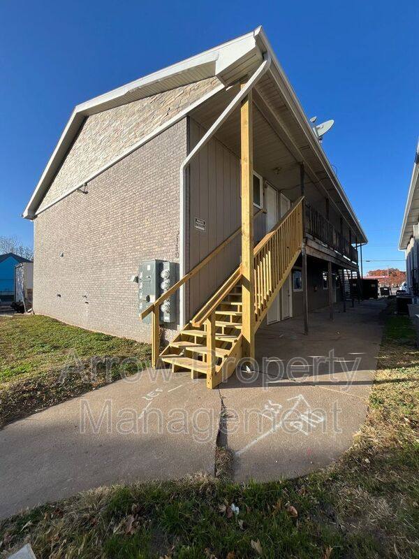Apartment for rent at 2110 J St #7, Lincoln, NE 68510