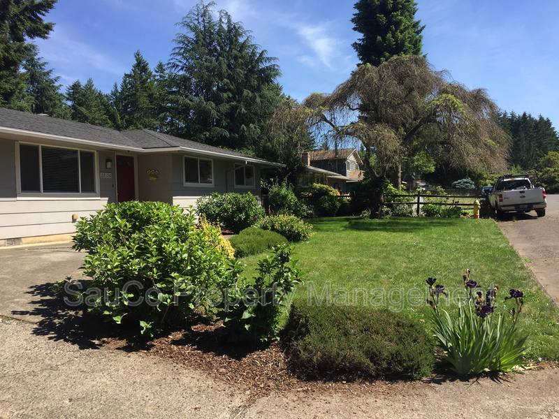 House for rent at 22120 S Leslie Ave, Beavercreek, OR 97004
