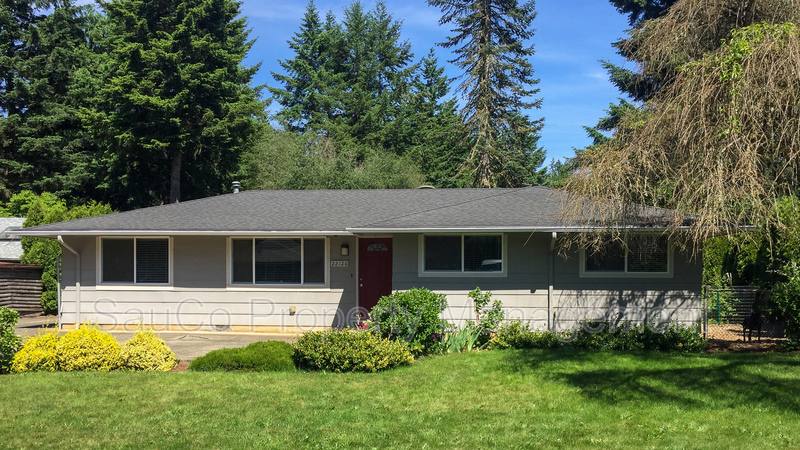 House for rent at 22120 S Leslie Ave, Beavercreek, OR 97004