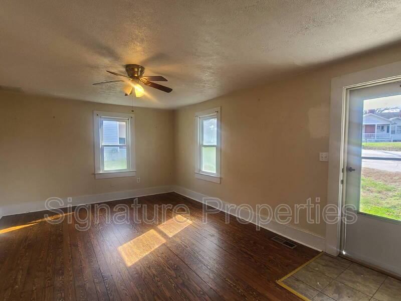 House for rent at 500 Claiborne Ave, Fredericksburg, VA 22405