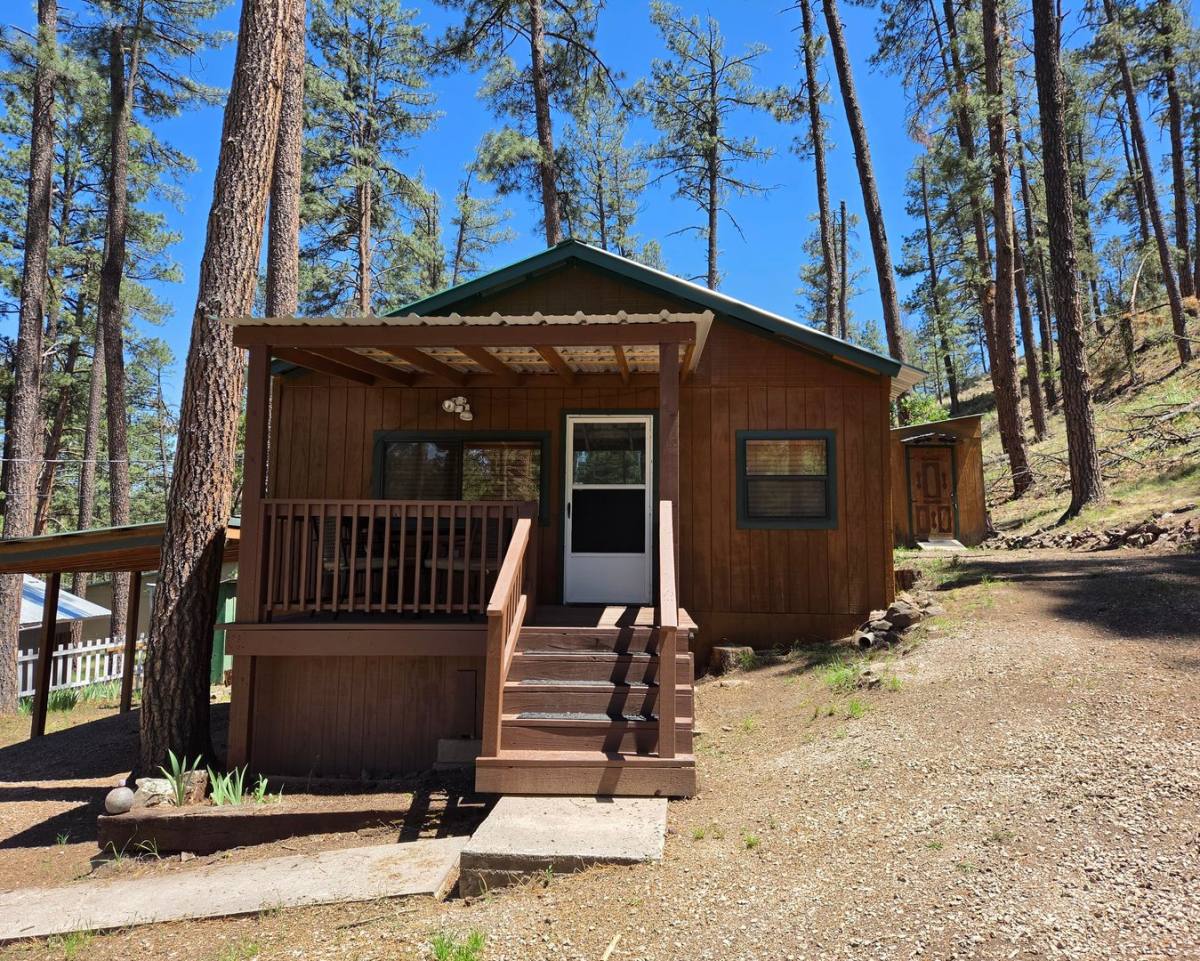 House for rent at 235 Hart Ave, Ruidoso, NM 88345