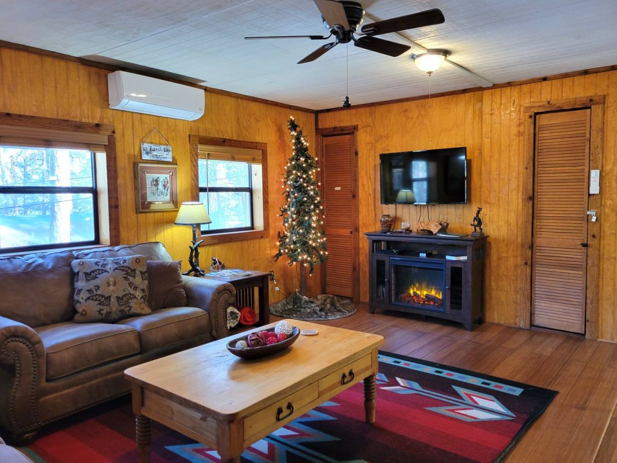 House for rent at 235 Hart Ave, Ruidoso, NM 88345