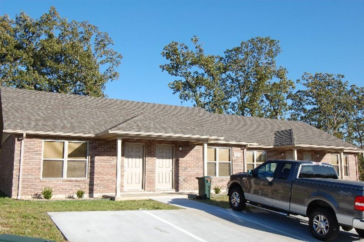 Apartment for rent at 1910 Maxwell St, Rolla, MO 65401