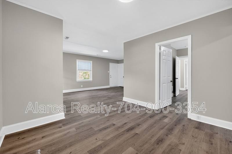 House for rent at 2322 Belfast Dr, Charlotte, NC 28208