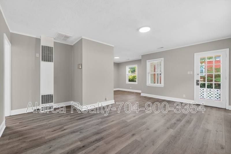 House for rent at 2322 Belfast Dr, Charlotte, NC 28208