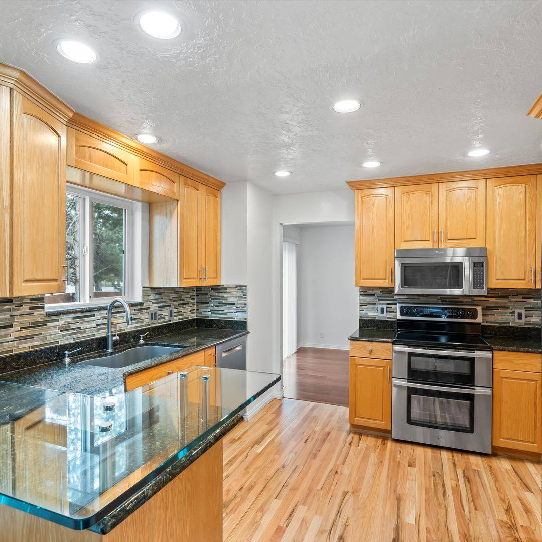 House for rent at 9763 S Sitzmark Dr, Sandy, UT 84092