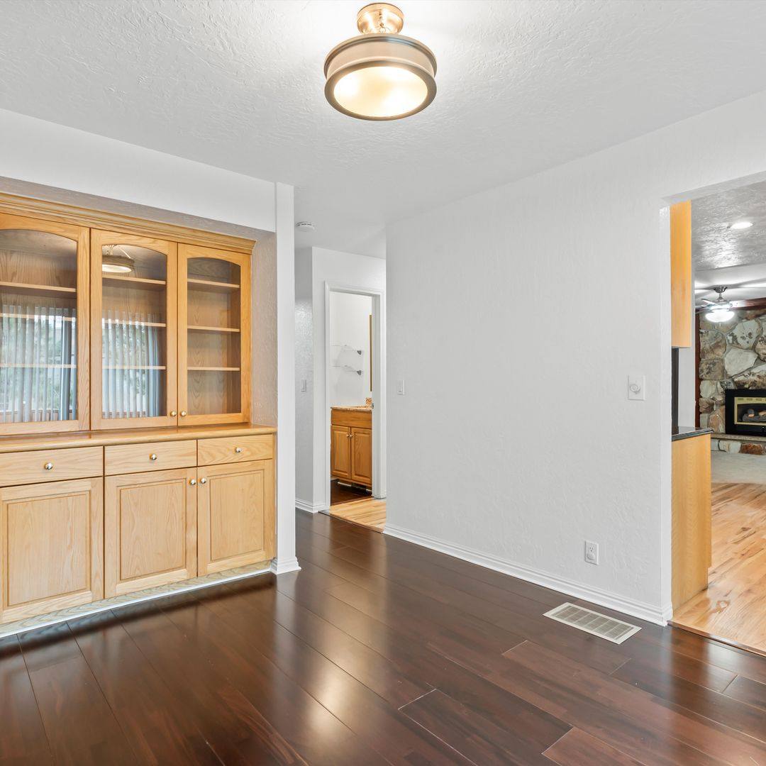 House for rent at 9763 S Sitzmark Dr, Sandy, UT 84092