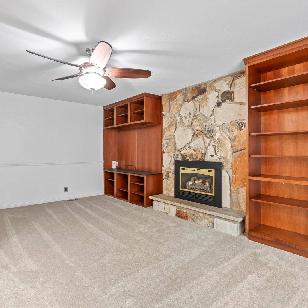 House for rent at 9763 S Sitzmark Dr, Sandy, UT 84092