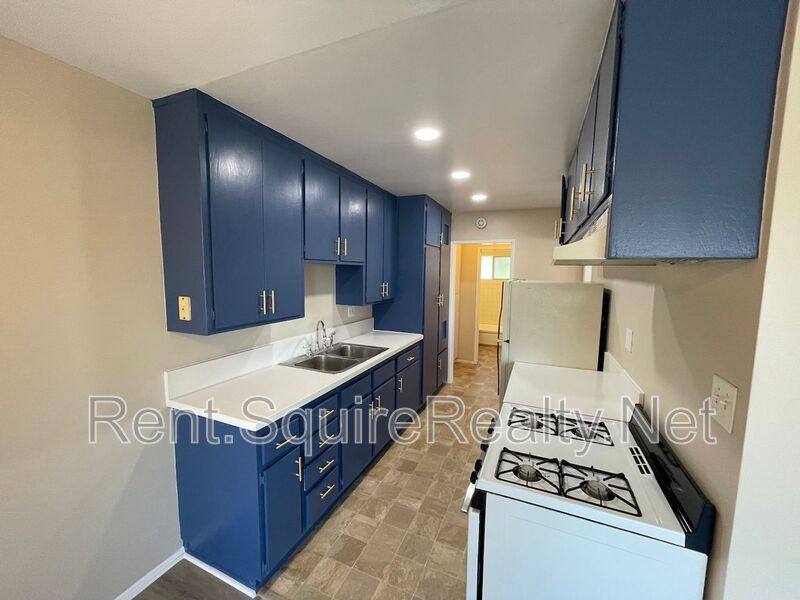 Apartment for rent at 414 N San Gabriel Ave #5, Azusa, CA 91702