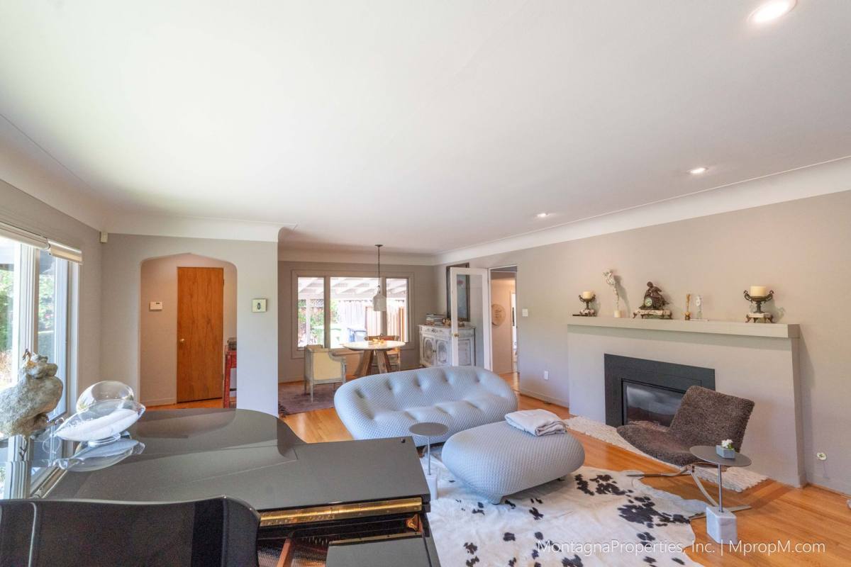 House for rent at 16911 Kennedy Rd, Los Gatos, CA 95032